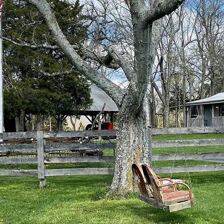 Bourbon Trail Cabin On The Farm Lawrenceburg Exterior foto