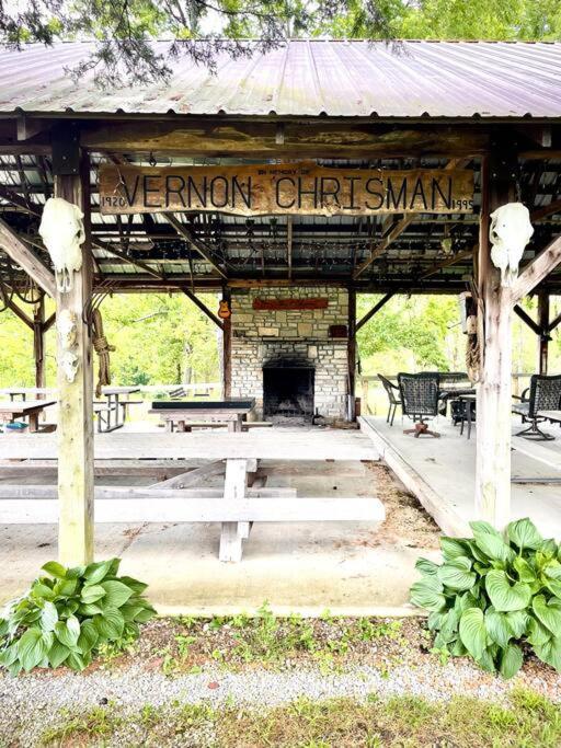 Bourbon Trail Cabin On The Farm Lawrenceburg Exterior foto
