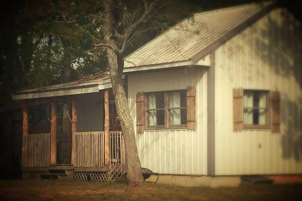 Bourbon Trail Cabin On The Farm Lawrenceburg Exterior foto